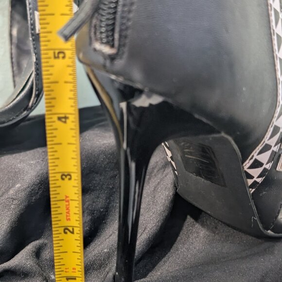 Paper Fox Kit Black and White Heels - Picture 5 of 11